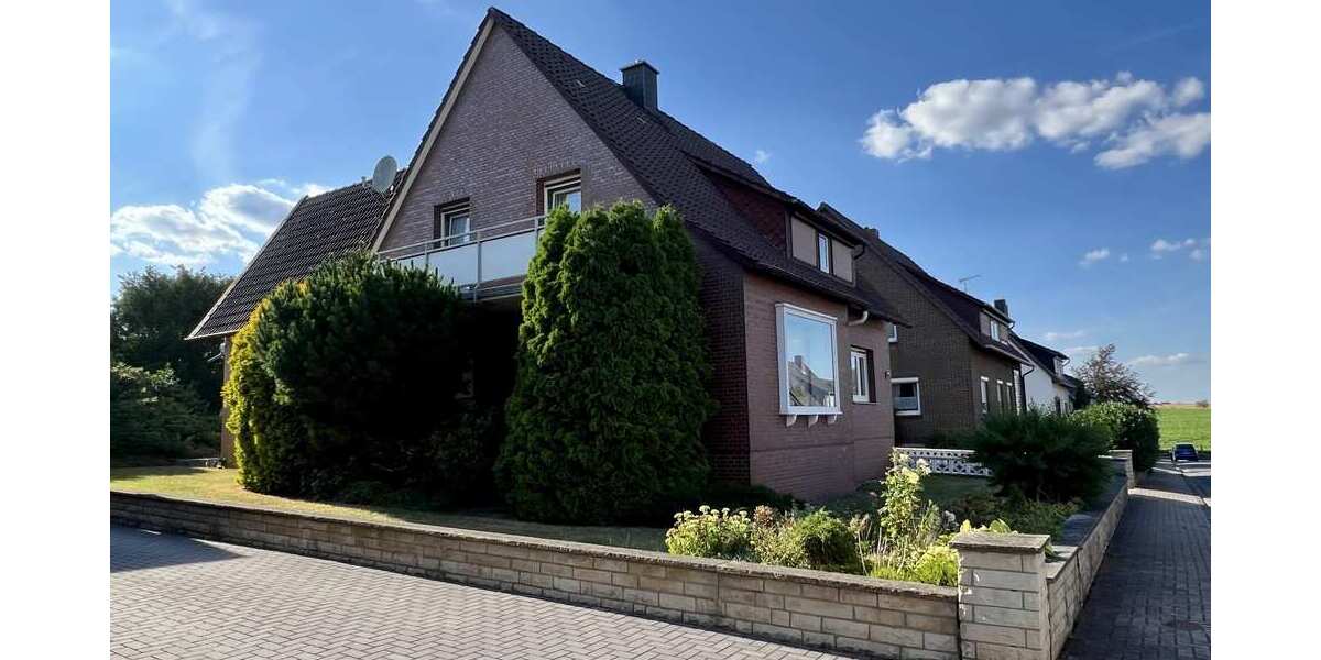 Giebelseite mit Balkon