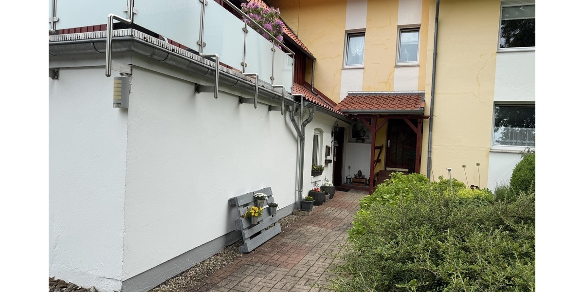 Eingang zum EFH und MFH