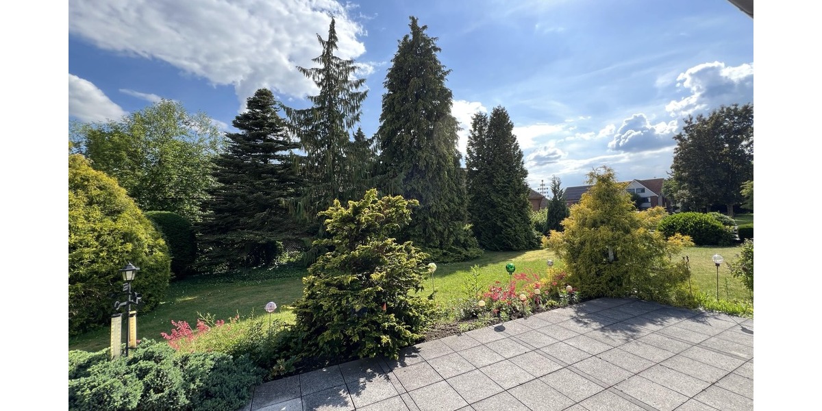 Terrasse mit Blick ins Grüne