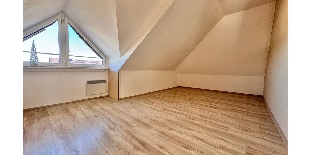 Mögliches Kinderzimmer links (DG)